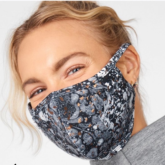 Fabletics marbled face mask - Picture 8 of 8